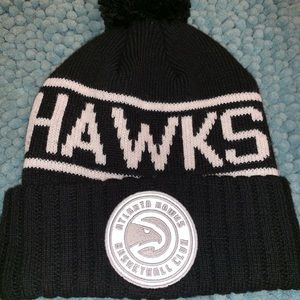 Atlanta Hawks Pom Pom Beanie